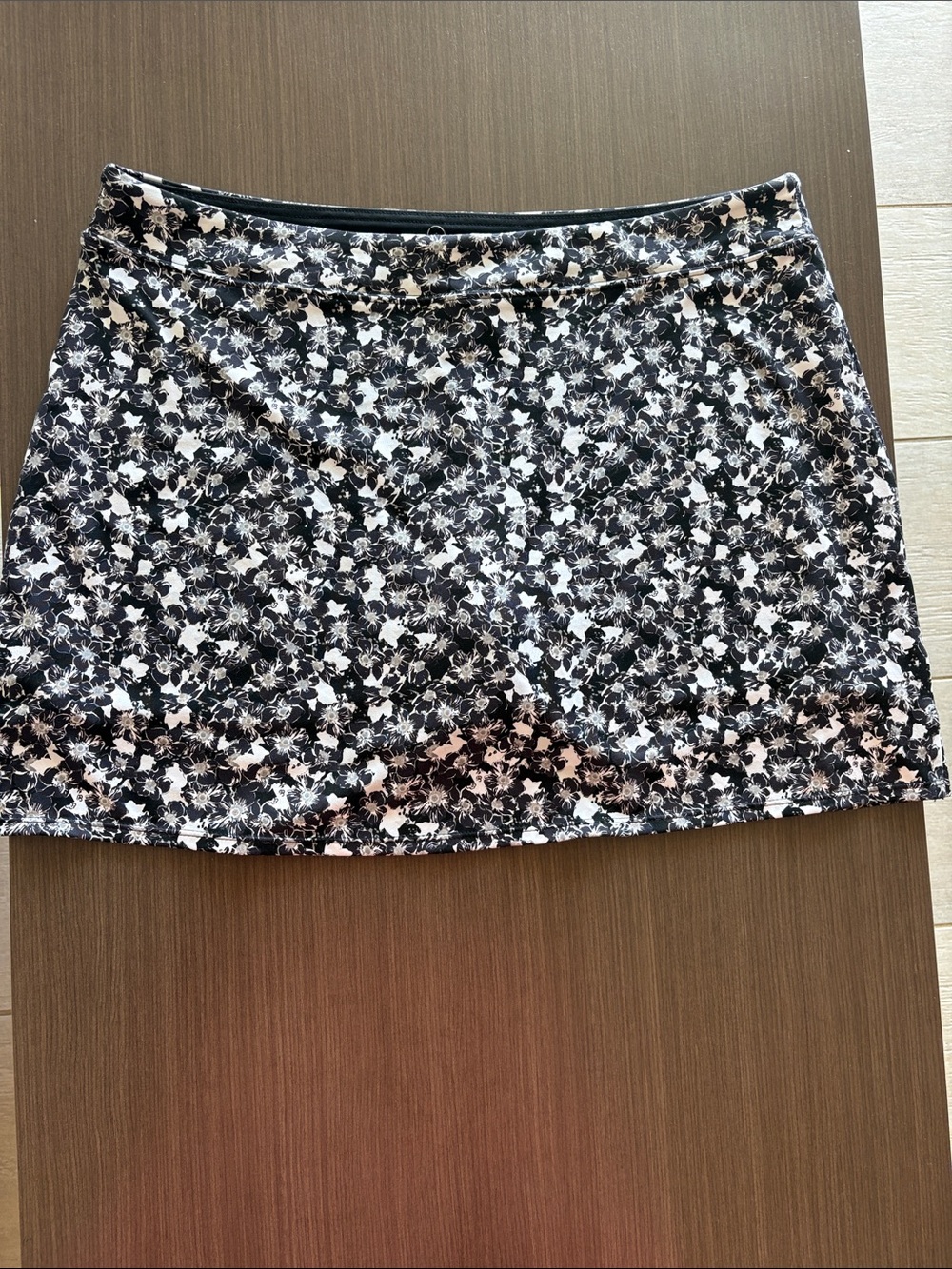 Tranquility by Colorado Clothing Black and White skort tennis golf